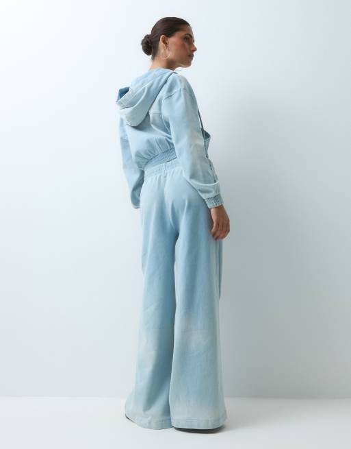 Juicy Couture Annen washed diamante logo smocked jogger-sæt i denimblå, 2 af 5