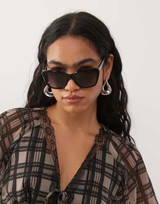 Juicy Couture - Cat-Eye-Sonnenbrille in Gold und Schwarz