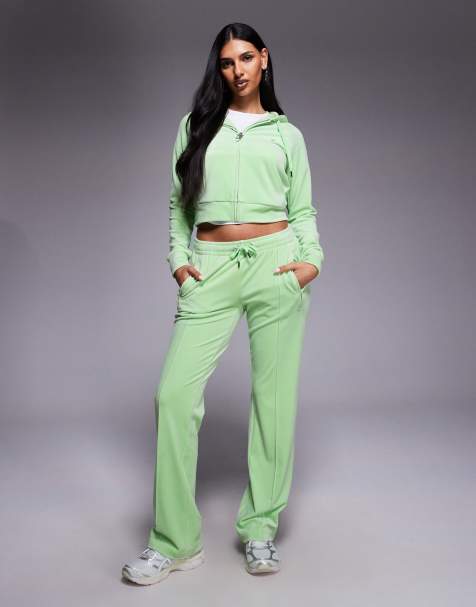 Juicy Couture - Coordinato in velour verde lime con felpa con cappuccio, zip e logo con strass, pantaloncini e joggers - view 1