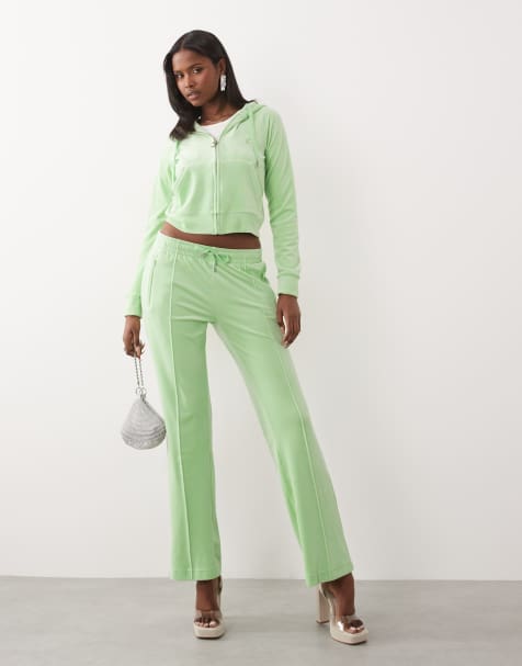Juicy Couture - Coordinato in velour verde lime con felpa con cappuccio, zip e logo con strass, pantaloncini e joggers - view 1