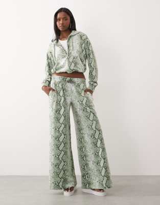 Snakeskin 2