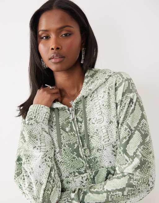 Juicy Couture – Exklusive Velours-Kapuzenjacke mit Schlangenmuster in Grün, Kombiteil, 4 von 4