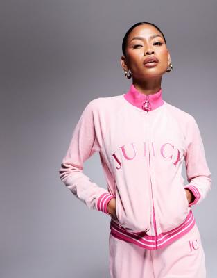 Juicy Couture - Hochgeschlossenes College-Sweatshirt aus Velours in Babyrosa mit durchgehendem Reißverschluss