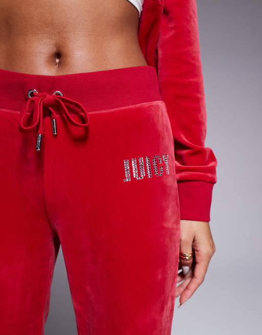 Juicy Couture - Joggers in velour rossi con logo in strass in coordinato , 5 di 5