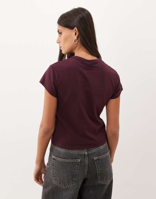 Juicy Couture logo script baby t-shirt in wine, 4 of 4