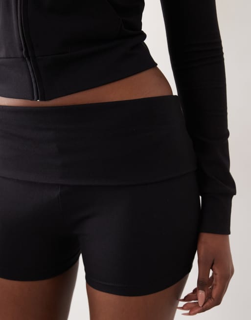 Juicy Couture - Mini-short d'ensemble avec taille rabattue et logo à strass - Noir, 5 de 5