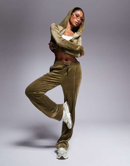 Juicy Couture - Pantalon de jogging d'ensemble en velours coupe droite - Vert olive foncé, 2 de 5