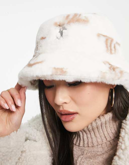 Juicy Couture White Faux Fur Bucket Hat Y2k Clueless Juicy Couture printed monogram faux fur bucket hat in cream  main image 2