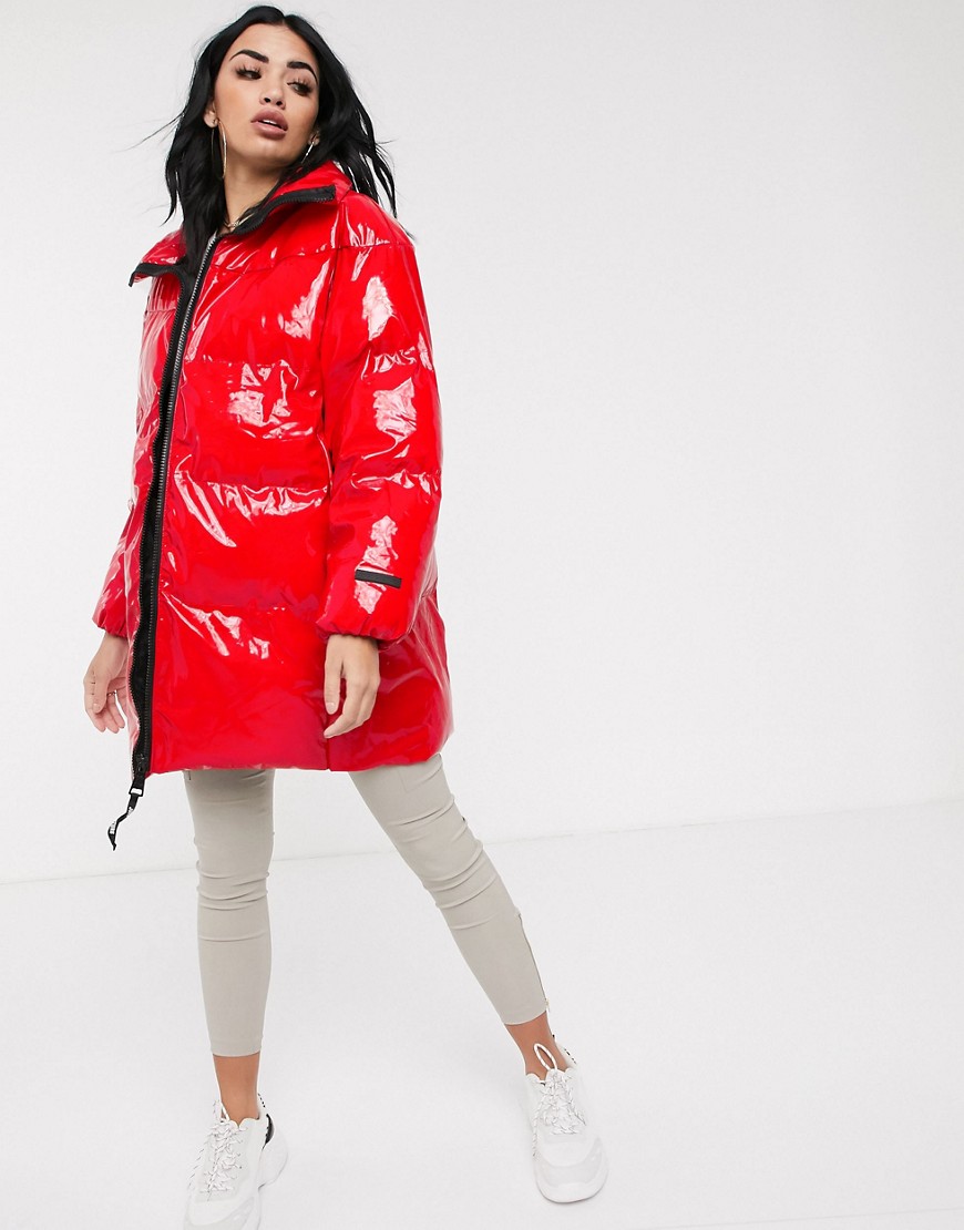 Juicy Couture – Röd vadderad jacka i oversize-modell