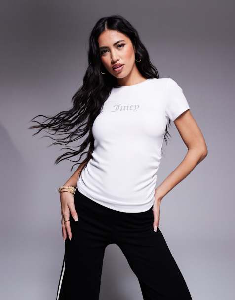 Juicy Couture – T-Shirt in Weiß mit Strass-Logo und Raffung - view 1