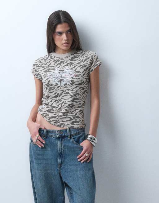 Juicy Couture T-Shirt mit Zebra-Muster in Stone, 4 von 5