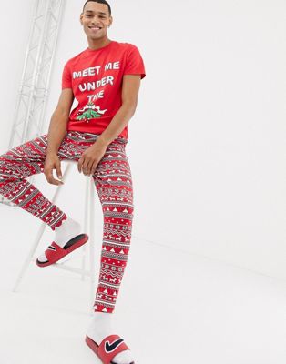 Jul Herre & frue pyjamassæt med Mistelten design fra ASOS DESIGN-Multifarvet