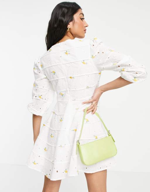 Just Me – Naturvit miniklänning med broderade blommor och broderie anglaise, 2 av 4