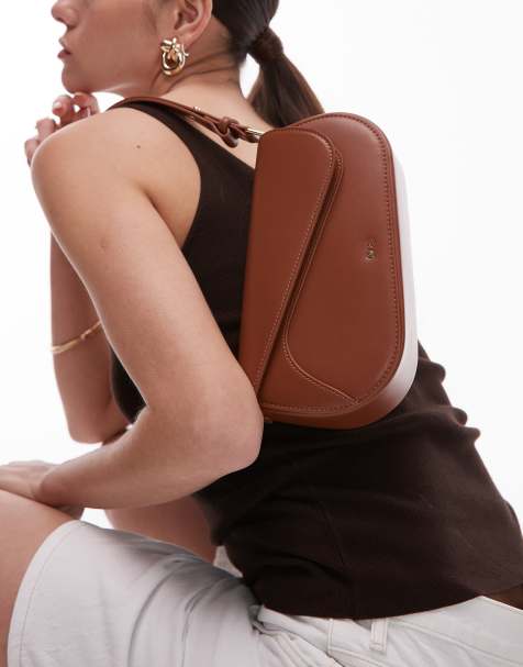 JW PEI - Addisyn - Brun skuldertaske med asymmetrisk detalje - view 1