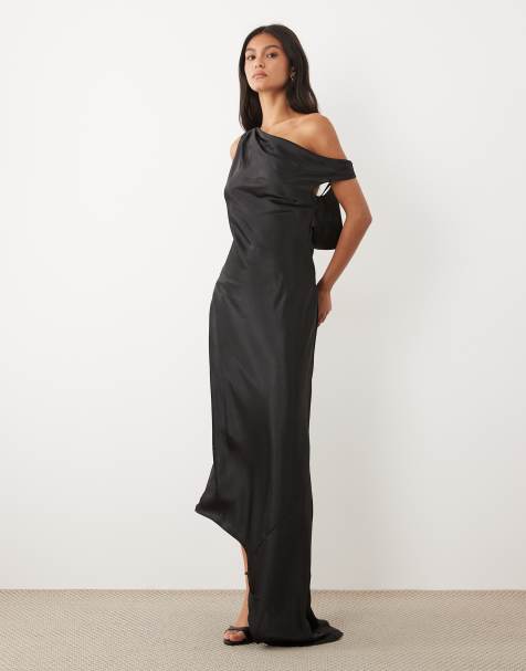 JW PEI - Asymmetrische satijnen maxi jurk met blote schouder en drapering in zwart - view 1