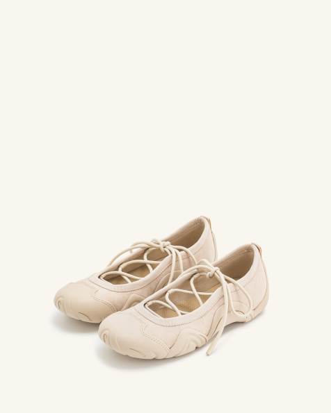 JW PEI - Caitlin - Ballerina's met veters in beige - view 1