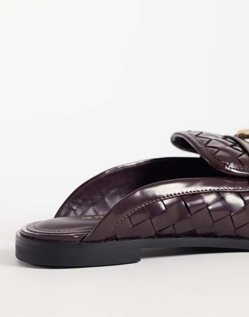 JW PEI Elowen vævede mule-loafers med gulddetaljer i bordeaux, 5 af 5