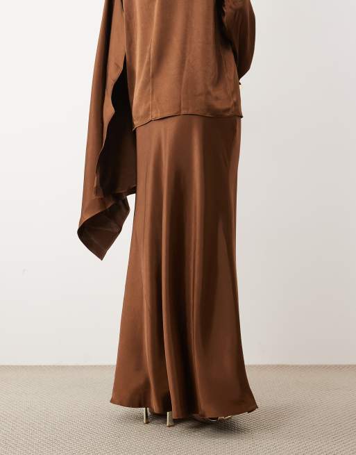 JW PEI - Exclusive - Satijnen maxi sliprok in chocoladebruin, deel van co-ord set, 5 van 5
