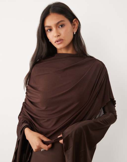 JW PEI - Exclusives - Hoogsluitende maxi jurk van mesh met sjaaldetail in chocoladebruin, 2 van 4