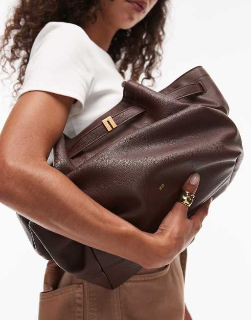 JW PEI – Hana – Średniej wielkości brązowa torba typu tote | ASOS