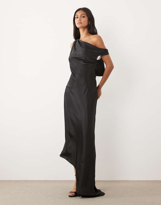 black one shoulder asymmetrical dress JW PEI - Satin Draped One-Shoulder Asymmetric Maxi - Women - Polyester - 8 US Ruler Body Shape Guide FSL_ITEM:F and an open back Size:40x32