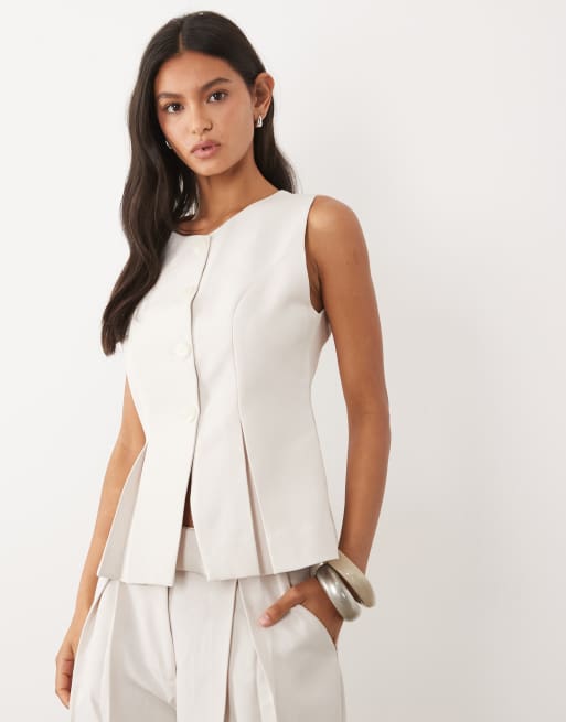 JW PEI tailored pleat detail blazer, waistcoat and pleated pants set in beige, 3 of 4