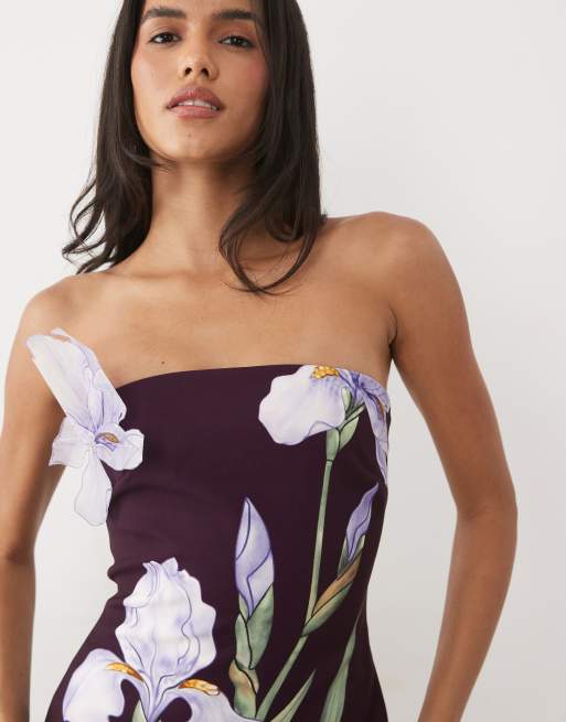 JW PEI - Vestido mini estructurado palabra de honor con flores 3D Iris en ciruela, 3 de 4