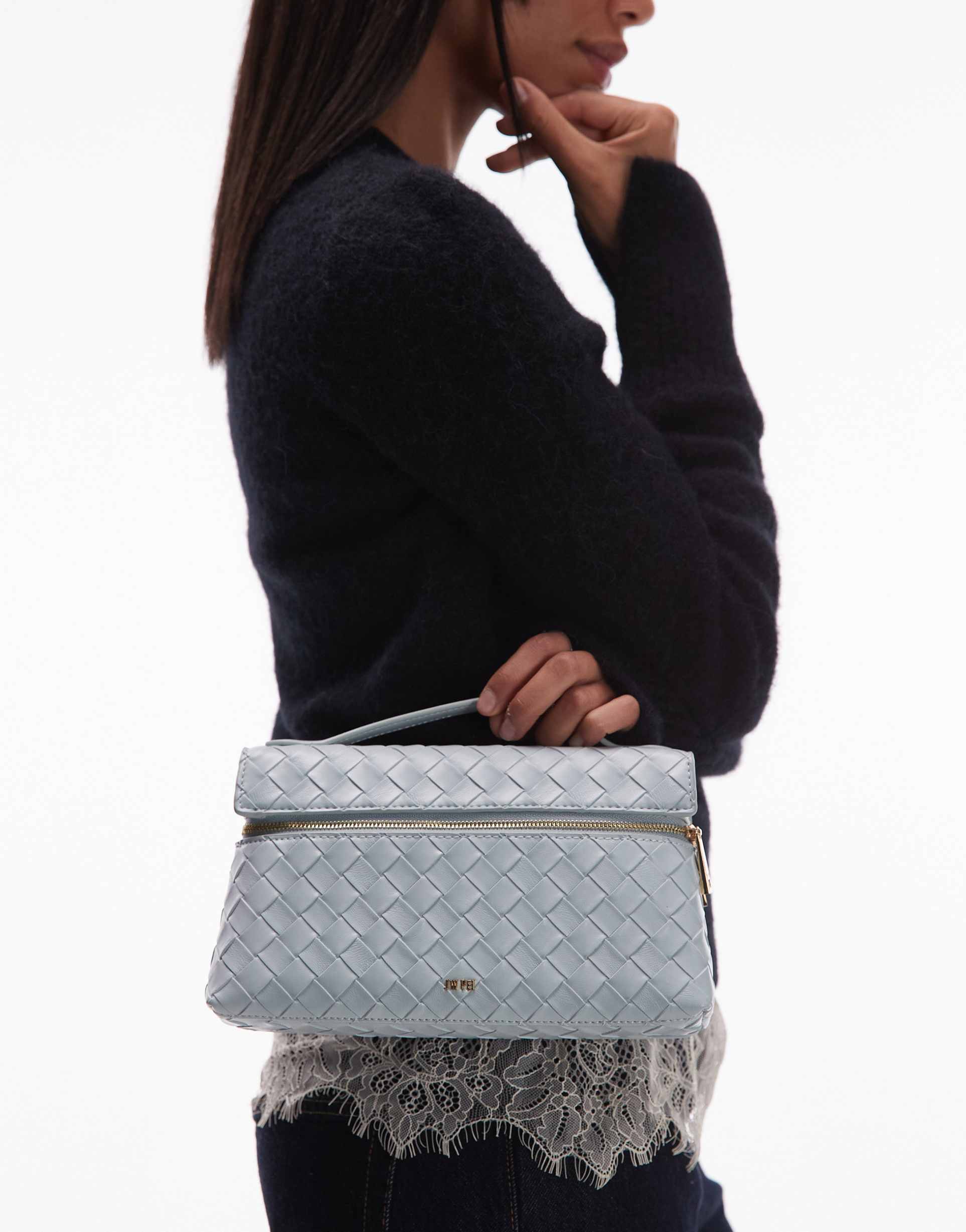 jw thea woven top handle purse in ice blue
