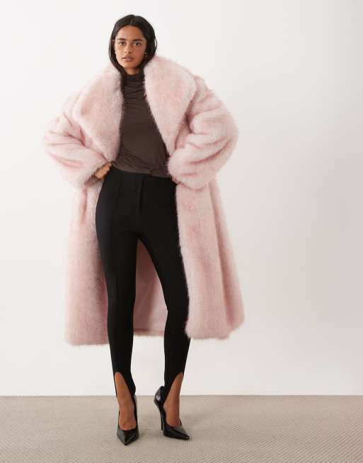 Kaiia - abrigo maxi con cuello de piel sintética y cinturón en rosa bebé, 2 de 4
