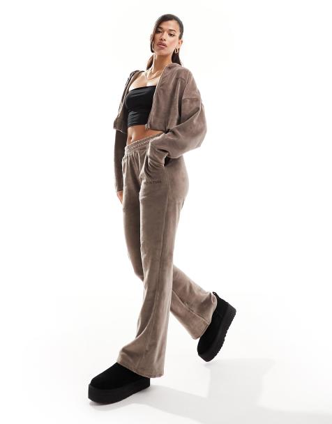 Kaiia – Ausgestellte Frottee-Jogginghose in Braun mit „Studio“-Logo, Kombiteil - view 1