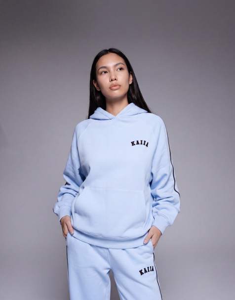 Kaiia - Babyblå oversized hættetrøje med kontrasterende stribedetaljer og broderet logo i bomuldsrigt stof - Del af sæt - view 1
