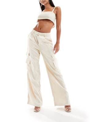 Kaiia - Cargohose aus Satin in Creme mit weitem Bein-Neutral