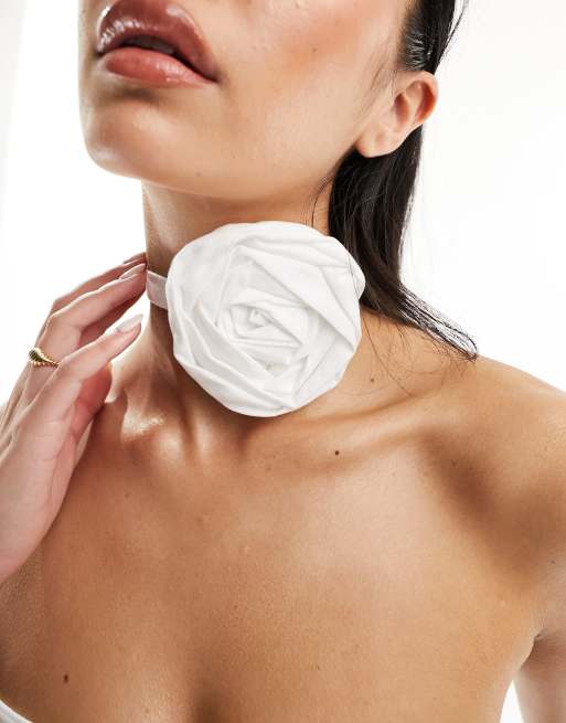 Kaiia - Choker met linnen corsage in wit