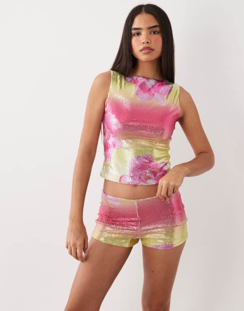 Kaiia - Citrongule og pink mikroshorts i pailletstof med blomstermønster - Del af sæt - Kun hos ASOS - view 1