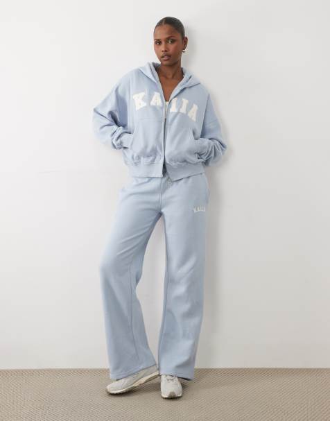 Kaiia - Conjunto azul pastel y blanco de joggers de pernera ancha y sudadera extragrande con capucha, cremallera y logo bordado de tejido rico en algodón - view 1