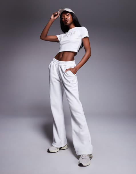 Kaiia - Coordinato bianco e sabbia con T-shirt mini, felpa con cappuccio e joggers con logo ricamato - view 1