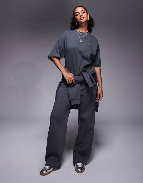 Kaiia - Coordinato grigio scuro con joggers con fondo ampio, felpa con cappuccio e t-shirt oversize con logo fissato a caldo - view 1