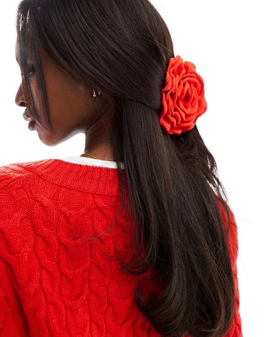Kaiia corsage hair clip in red
