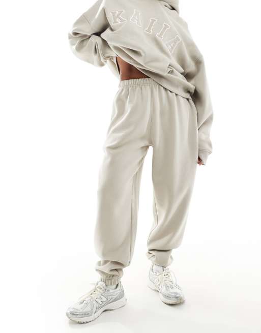 Kaiia cotton blend cuffed trackies in stone (part of a set)  , 3 of 6