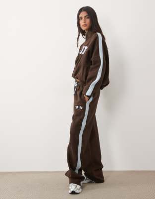 Kaiia Cotton Rich Embroidered Logo Detail Wide Leg Jogger Co-ord In Brown