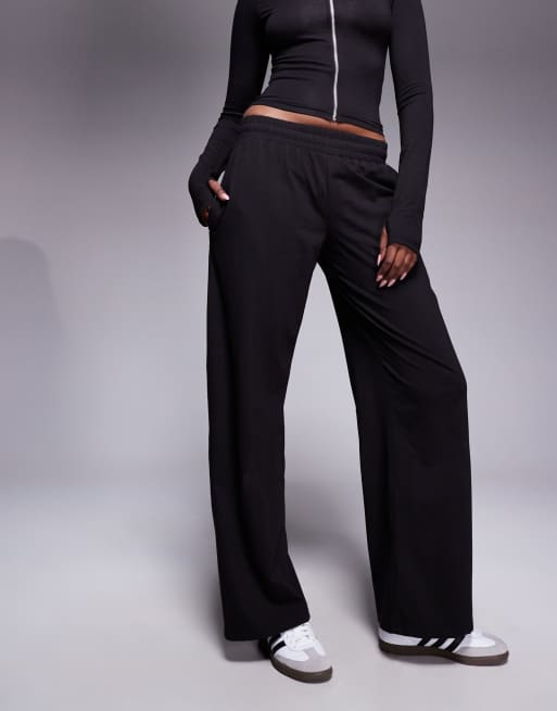 Kaiia cotton rich soft touch wide leg jogger co-ord in black, 2 of 5