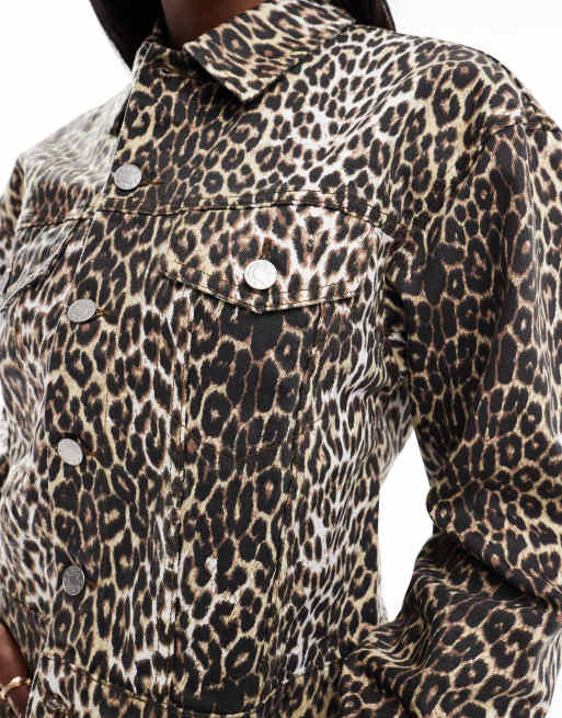  Kaiia - Cropped denimjakke med leopardprint og firkantet pasform - Del af sæt - Kun hos ASOS   , 3 af 3