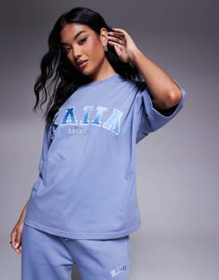 embroidered logo T-shirt in light blue - part of a set