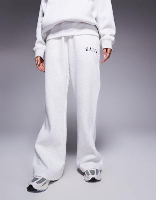 Kaiia Embroidered Logo Wide Leg Sweatpants In Gray