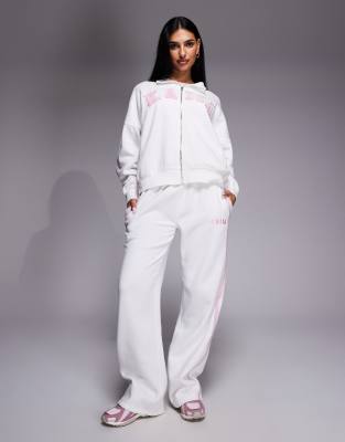 Kaiia Embroidered Logo Wide Leg Sweatpants In White