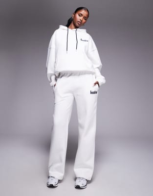 Kaiia Embroidered Pocket Detail Tennis Club Logo Sweatpants In White