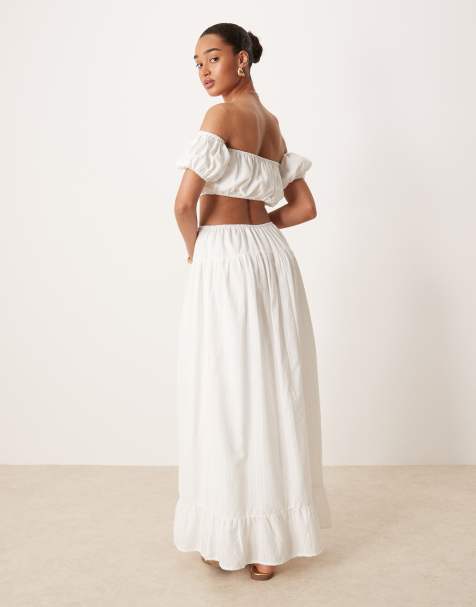 Kaiia - Ensemble avec jupe longue et crop top bandeau froncé à épaules dénudées - Blanc - view 1