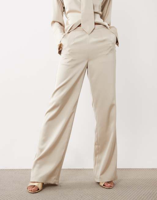 Kaiia exclusieve satijnen broek met wijde pijpen co-ord in oyster, 2 van 5