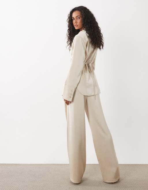 Kaiia exclusieve satijnen broek met wijde pijpen co-ord in oyster, 5 van 5