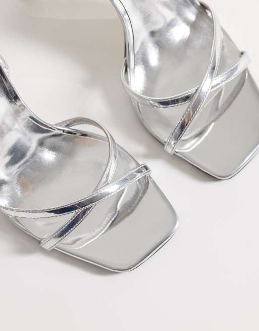 Kaiia exclusive 00s strappy heart chain detail heeled sandals in metallic silver, 2 of 4